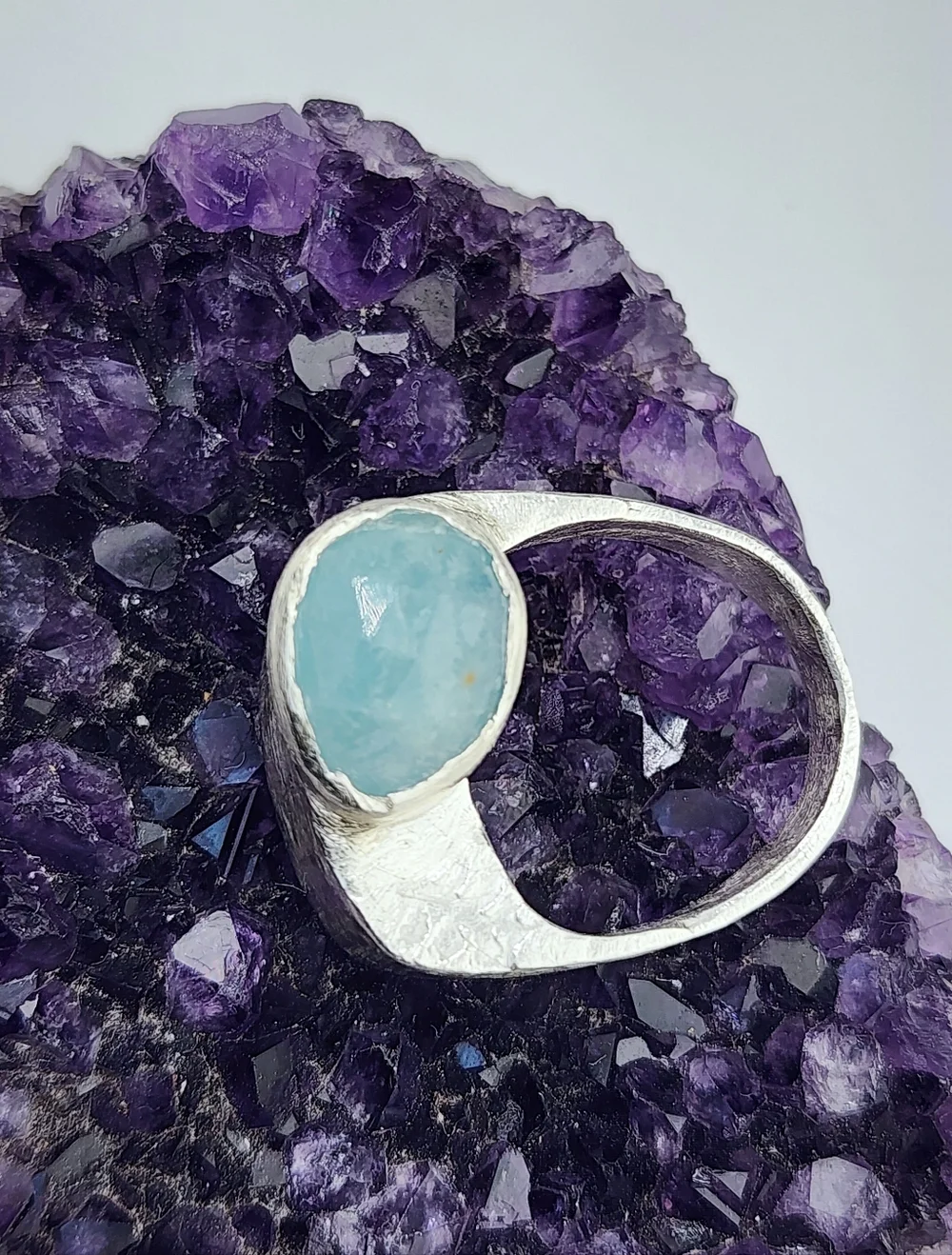 AQUAMARINE HALLOW EMBOSSED RING HANDMADE IN STERLING SILVER SIZE 7.50